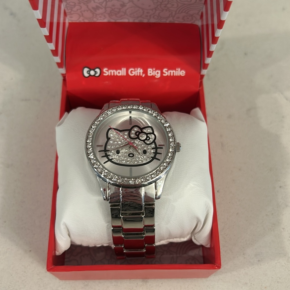 Hello KITTY watch - brand new !! Holiday gift!!!